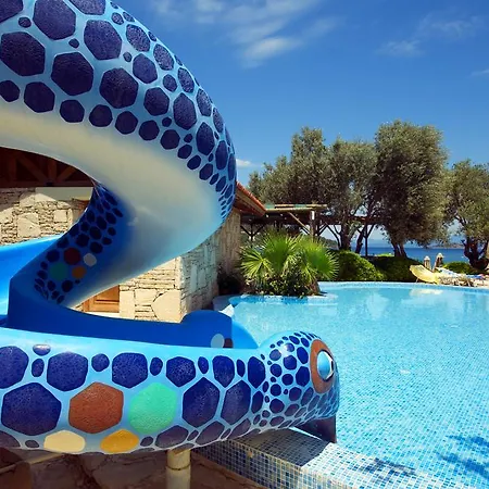 Θέρετρο Izer Club 4*