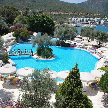 Izer Club Üdülőközpont Torba