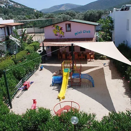 Izer Club Üdülőközpont 4*