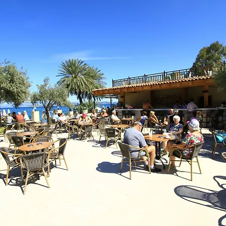 Izer Club Üdülőközpont Torba