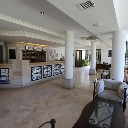 Izer Club Üdülőközpont Torba